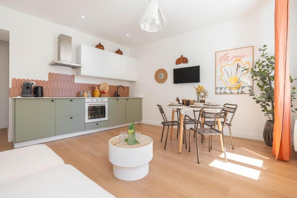 Charmant T3 Sur Jolie Place, Parking Inclus, Clim La Ciotat Exterior photo